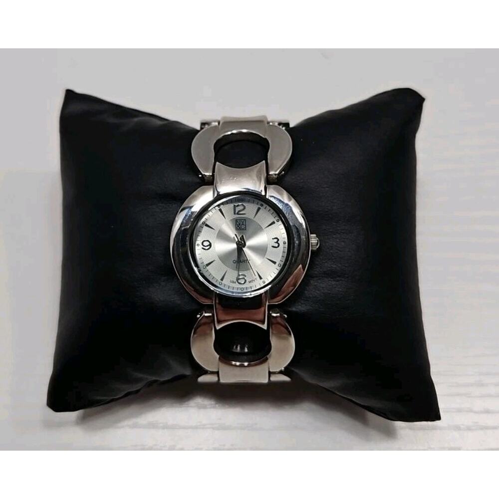 NY&C Womens Silver Bracelet Style Watch New Battery W145